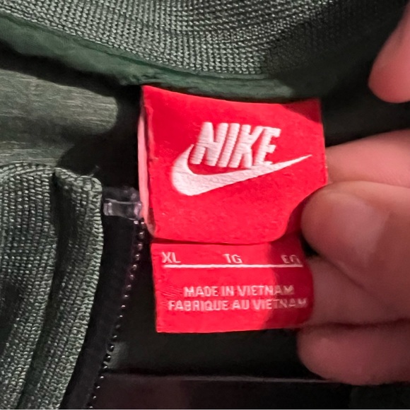 Nike Jacket - Picture 2 of 3